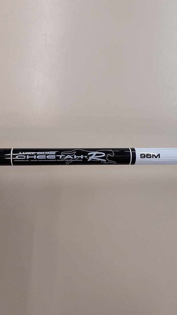 Gamakatsu Luxxe Saltage Cheetah R 96M Seabass Surfcasting Rod, 9.6ft, 155g