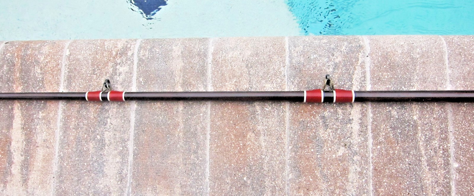 Vintage FENWICK FENGLASS 532 Stand-Up Rod: 7′ 1/4″; 25-40lb – NICE USED!!