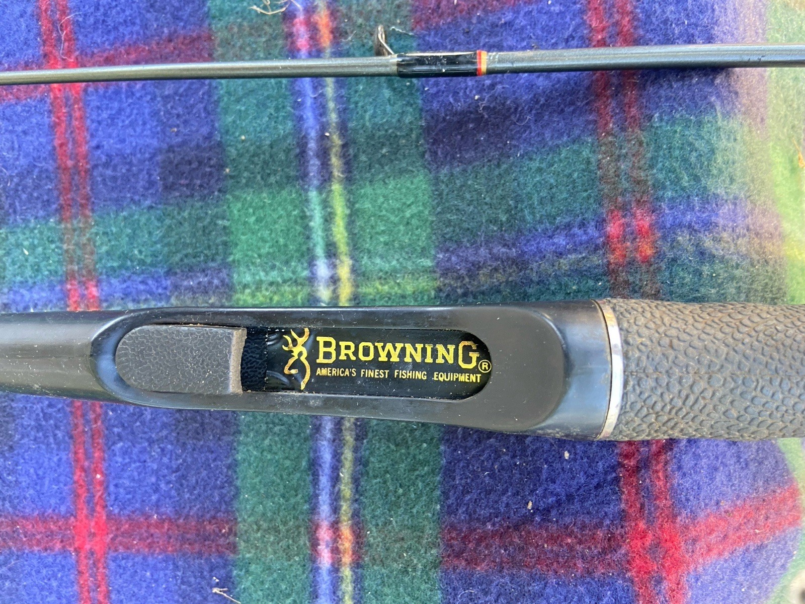 BROWNING #612956 360 GRAPHITE 5’6″ PISTOL GRIP LIGHT ACTION 2 PIECE CASTING ROD