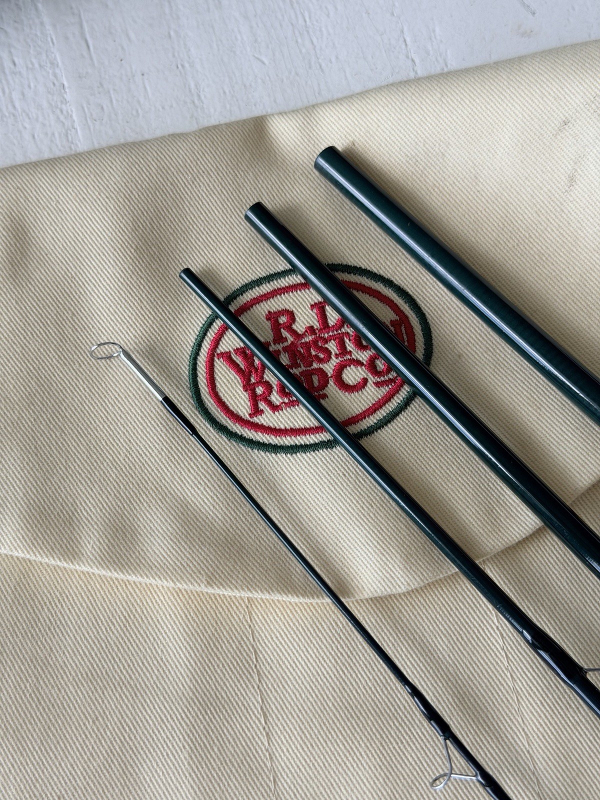 **BEAUTIFUL** 🔥 R L WINSTON PURE 2. 5wt. 9’ft~4pc FlyRod🔥~LEGENDARY~🔥
