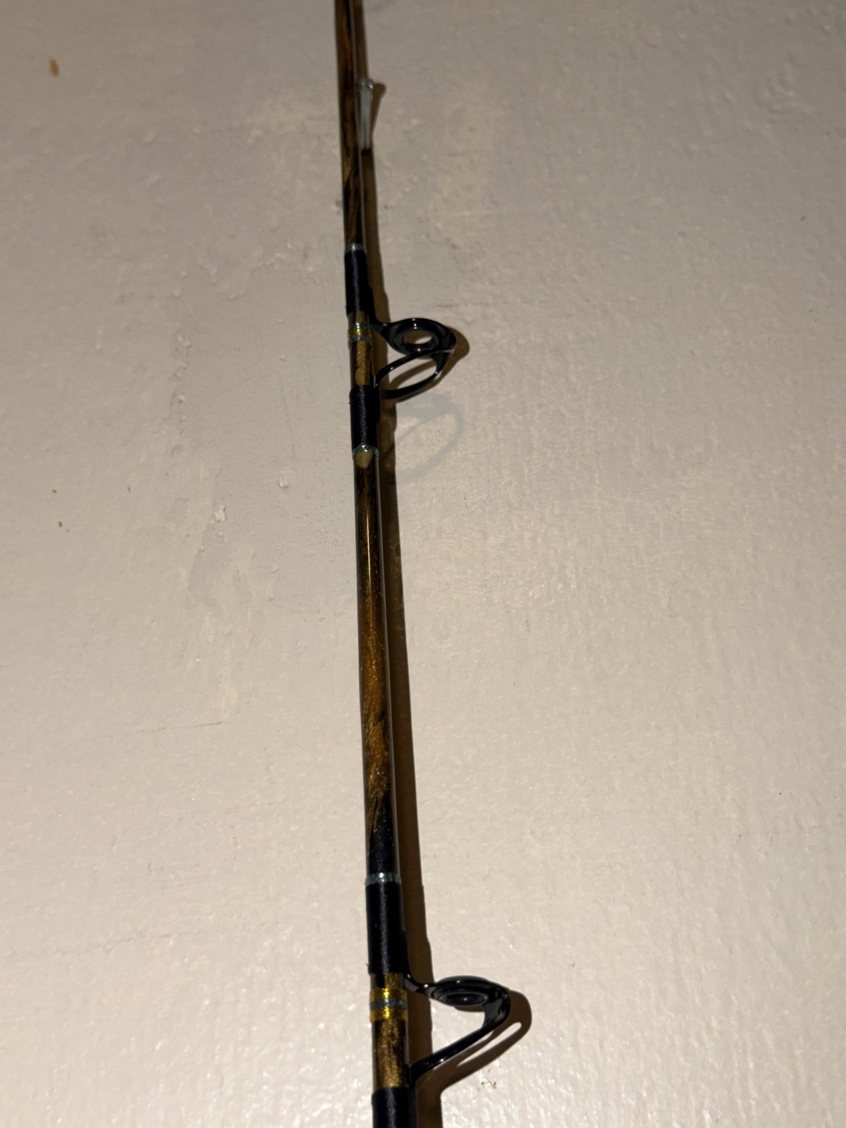 CUSTOM CONVENTIONAL ROD 7′ BLACK/GOLD SILVER MARBLE 15-30 LB TURBO NEW