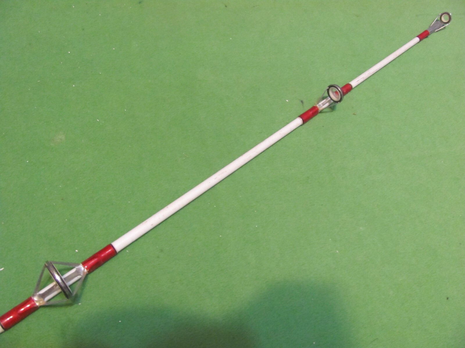 Vintage St. Clair Glass Boat 7′ 0″ Heavy Action 1- Piece Spinning Fishing Rod