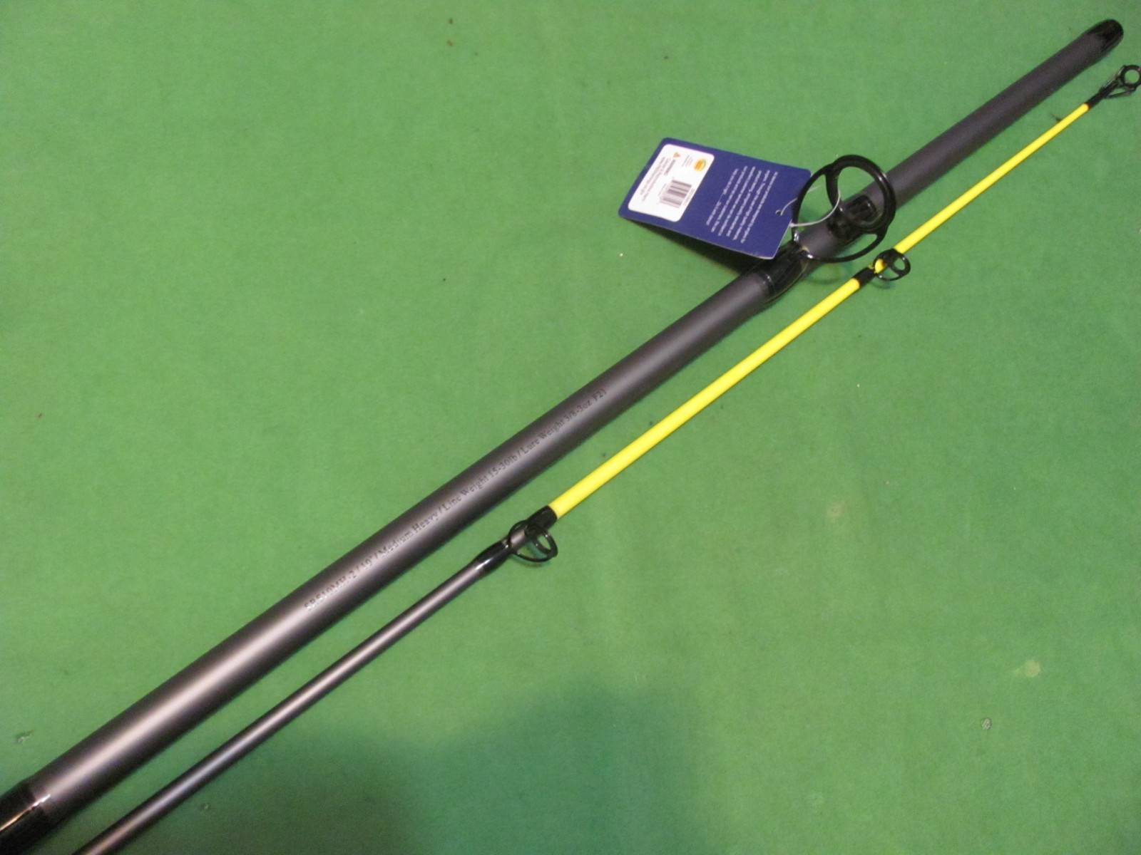 Danco Max Kat 10′ 0″ Medium Heavy Action Spinning 2-Piece Surf Rod.