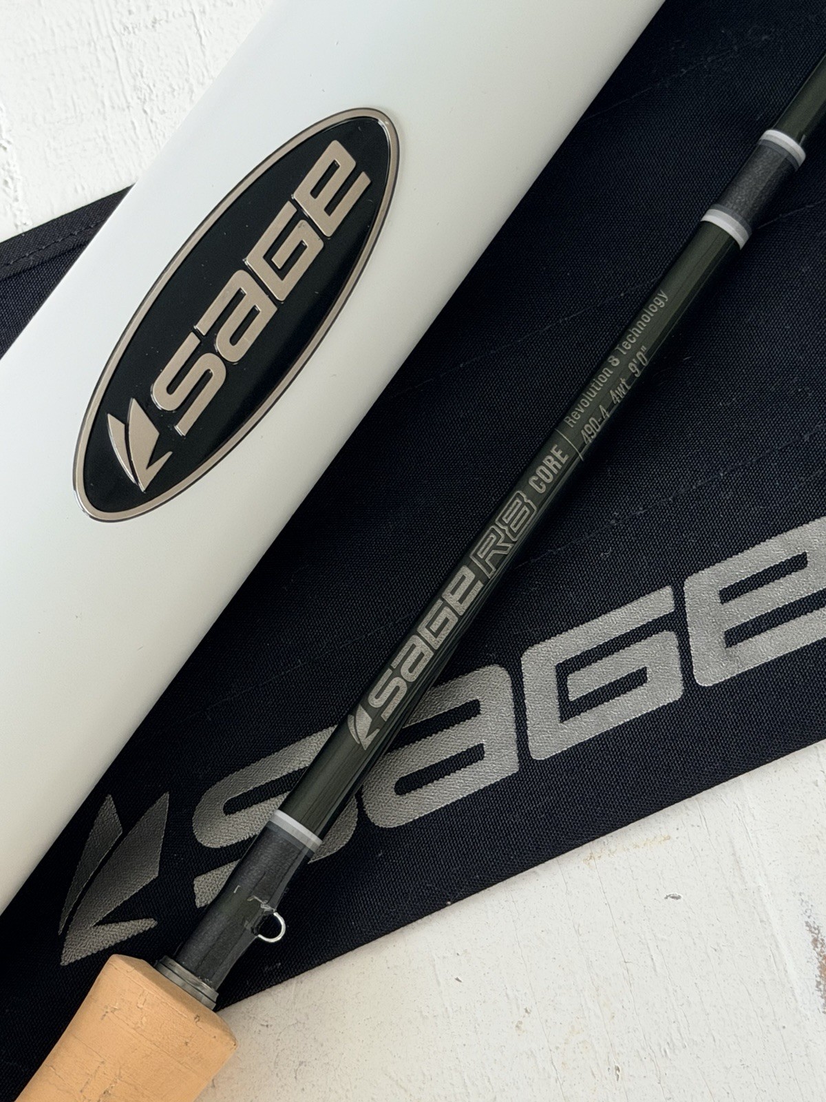 **BEAUTIFUL** 🔥 SAGE R8 Core 4wt. 9’ft FlyRod!!🔥~LEGENDARY~🔥