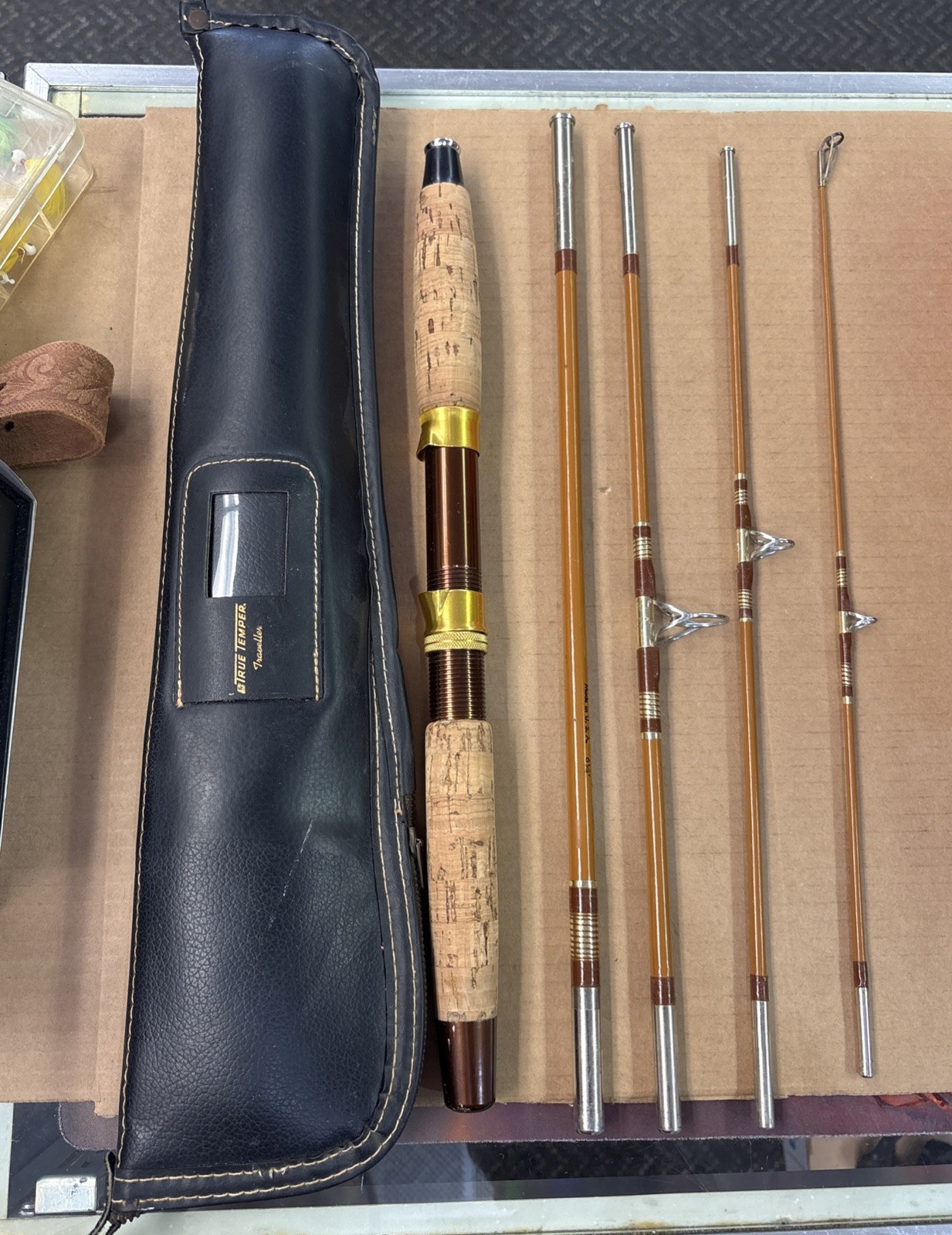 True Temper Rod 225T With Case Hardly Used