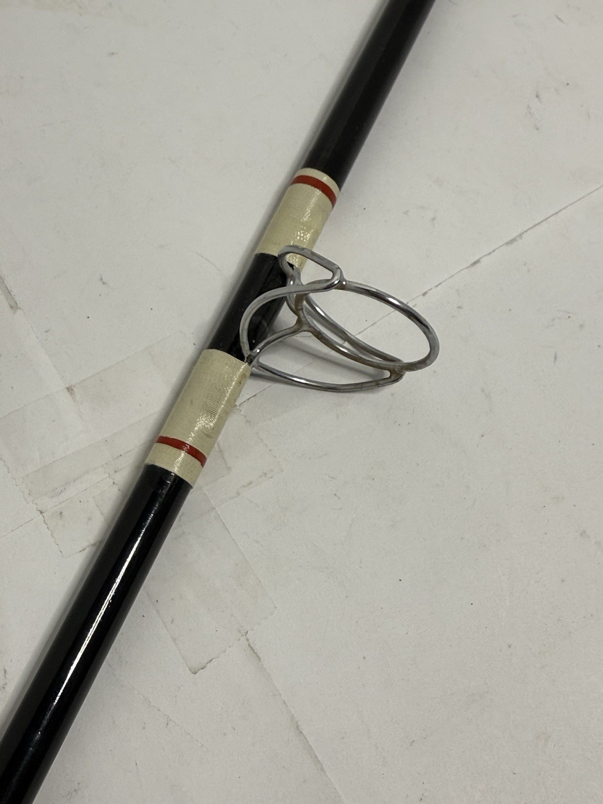 Gladding Quick Reflexe R585-M Nypoxy 8′ 6″ Two 2 Piece Heavy Surf Rod 25 lb.