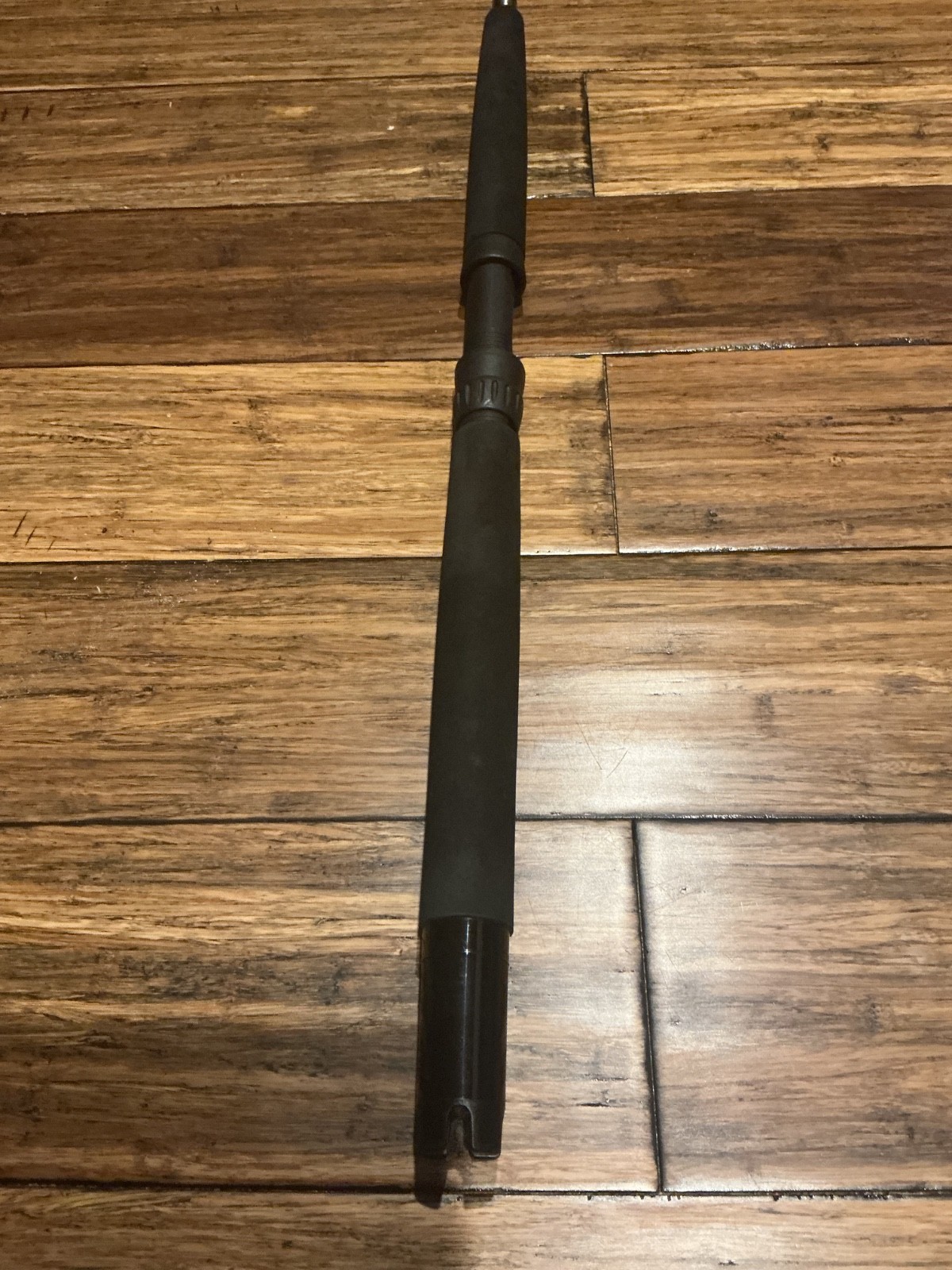 SHIMANO VOLTAEUS 6’6″ 20-40lb med-heavy fast action rod excellent