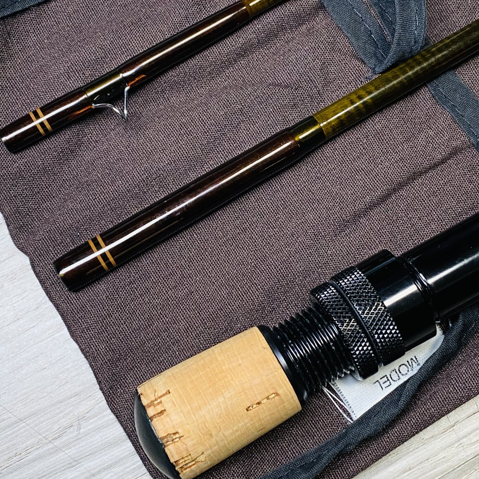 Sage Graphite III 890-3 RPLX 8wt 9’0″ Fly fishing rod w/Sock