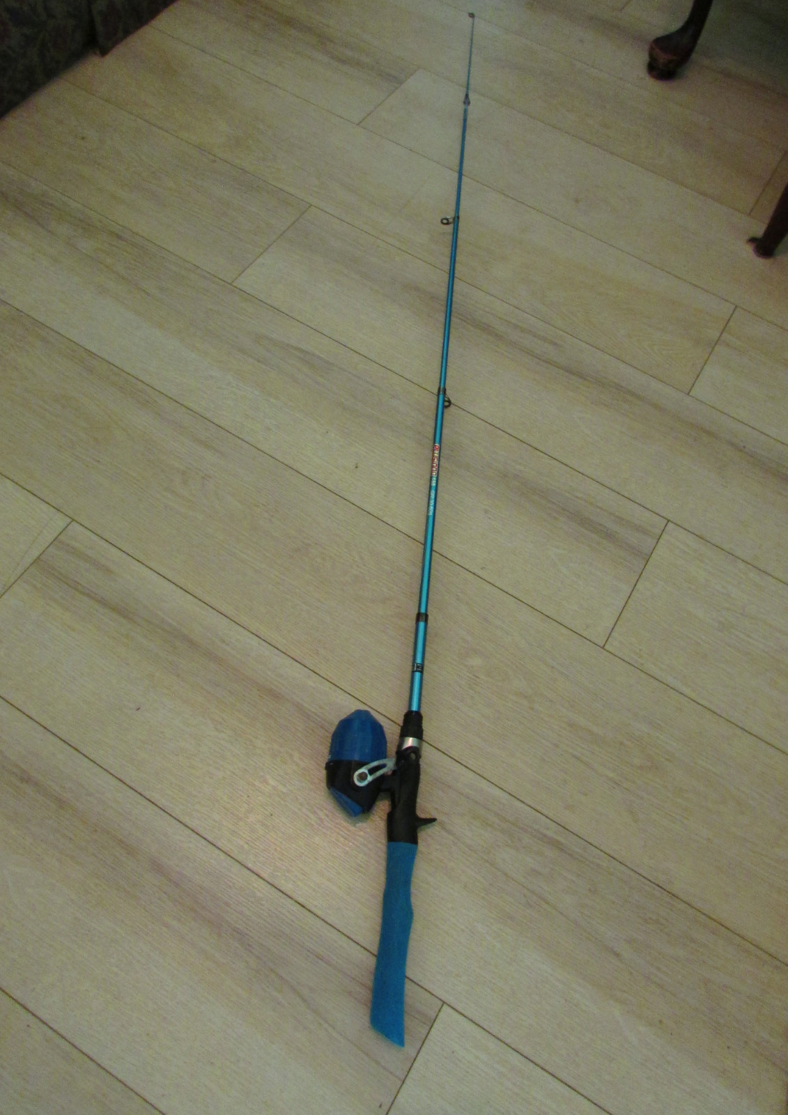 PLUSINNO 150 Blue Black Spin Cast Fishing Rod FOR PARTS
