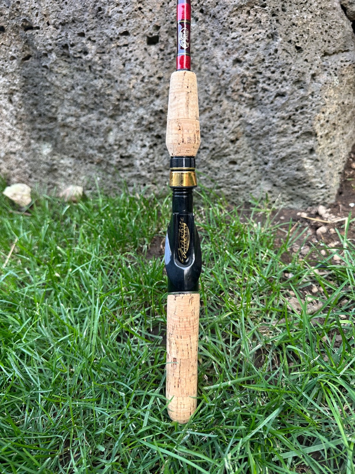 Bass Pro Shops IM7 Graphite Casting Fishing Rod 5′ 6″ 1 Piece Tourney Special