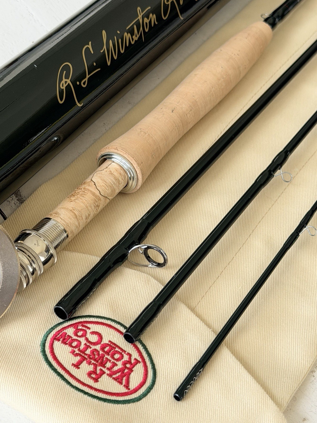 **BEAUTIFUL** 🔥 R L WINSTON PURE 2. 5wt. 9’ft~4pc FlyRod🔥~LEGENDARY~🔥