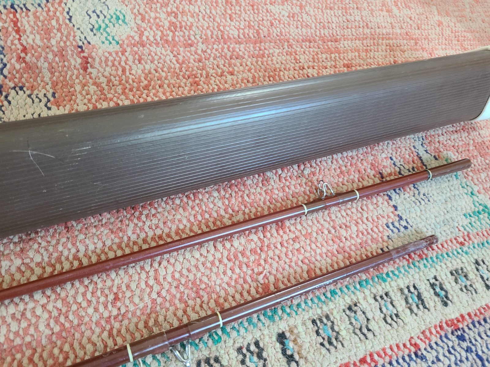 Vintage Fenwick FS85 8’6″ 8-15lb Spinning Rod & Plastic Carrying Case