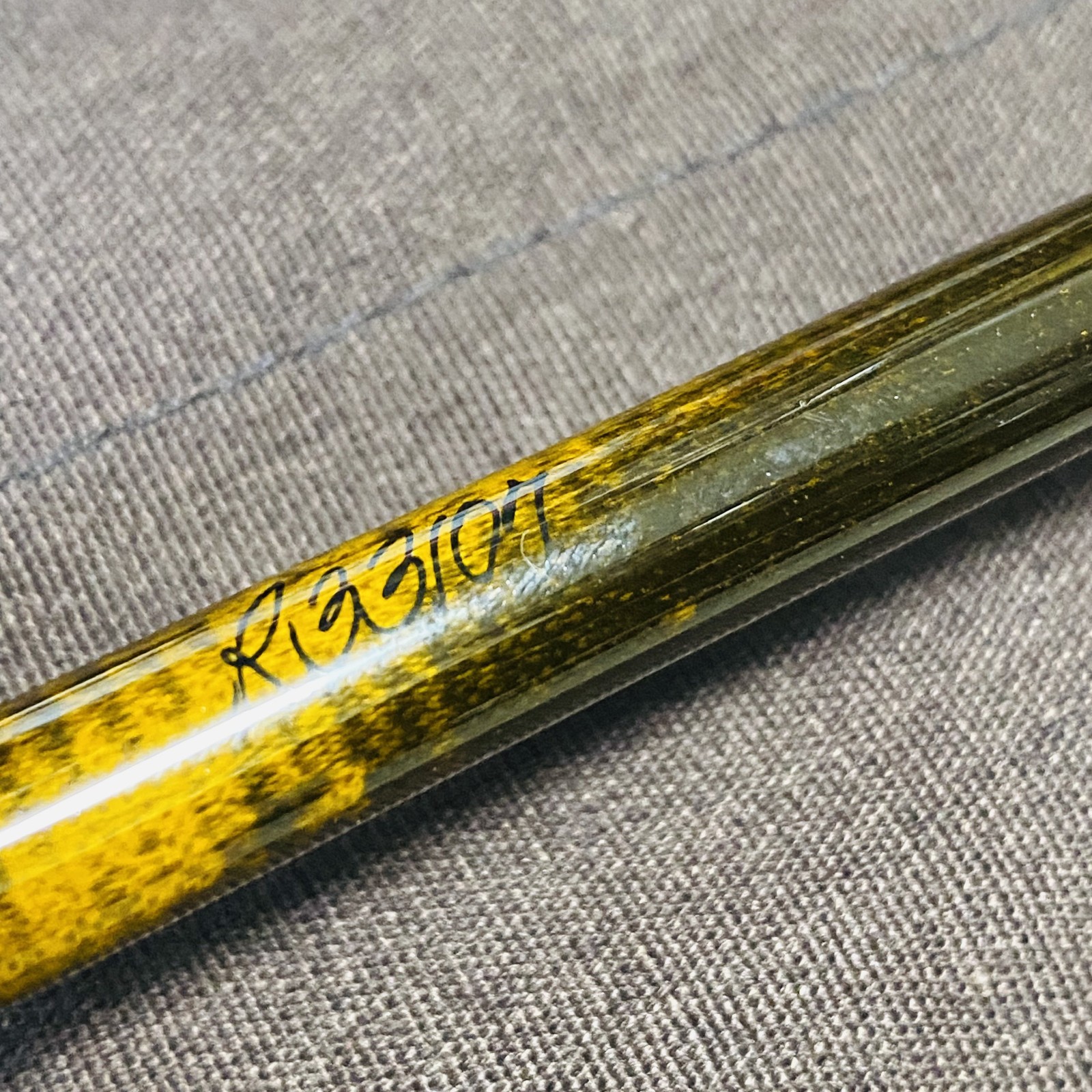 Sage Graphite III 890-3 RPLX 8wt 9’0″ Fly fishing rod w/Sock