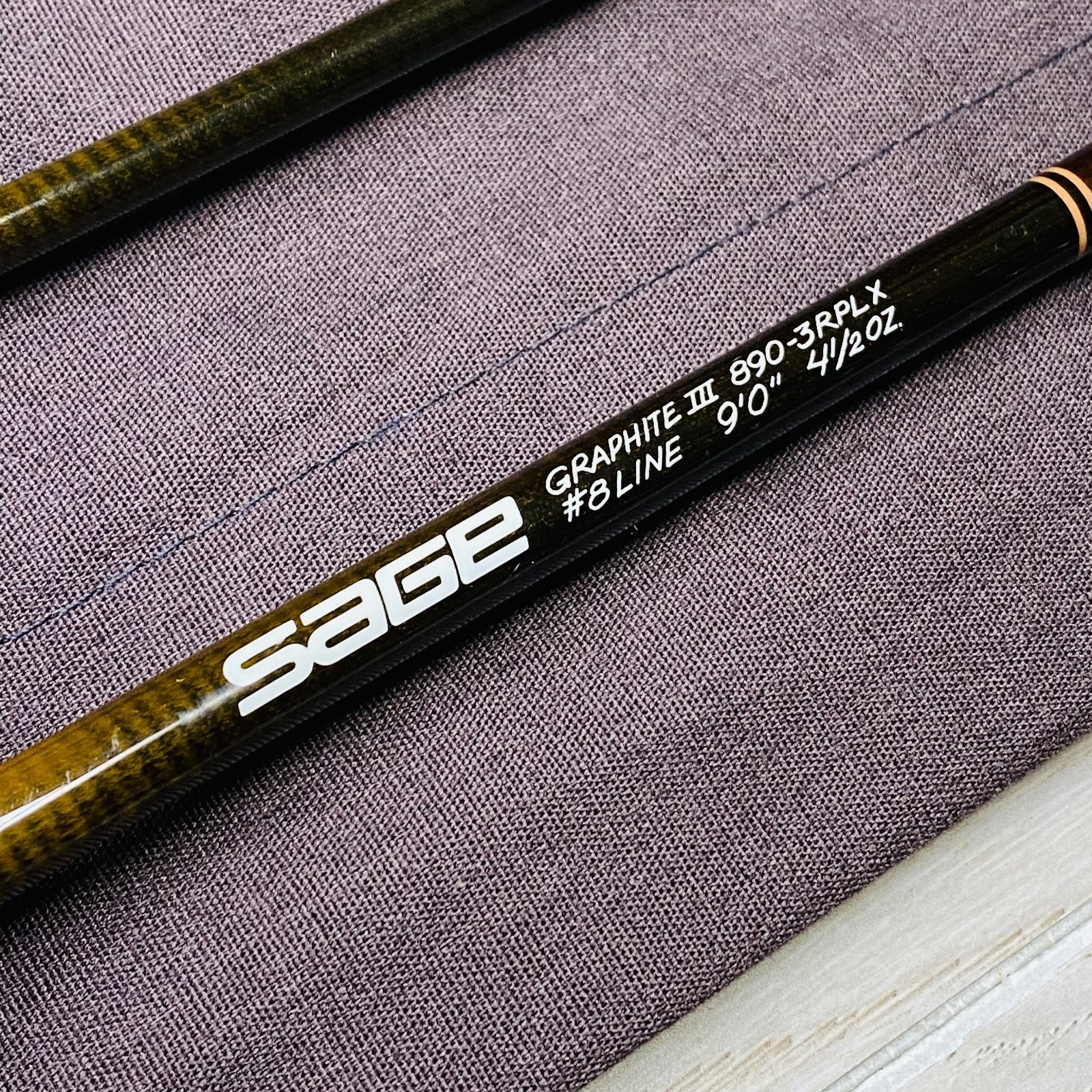 Sage Graphite III 890-3 RPLX 8wt 9’0″ Fly fishing rod w/Sock