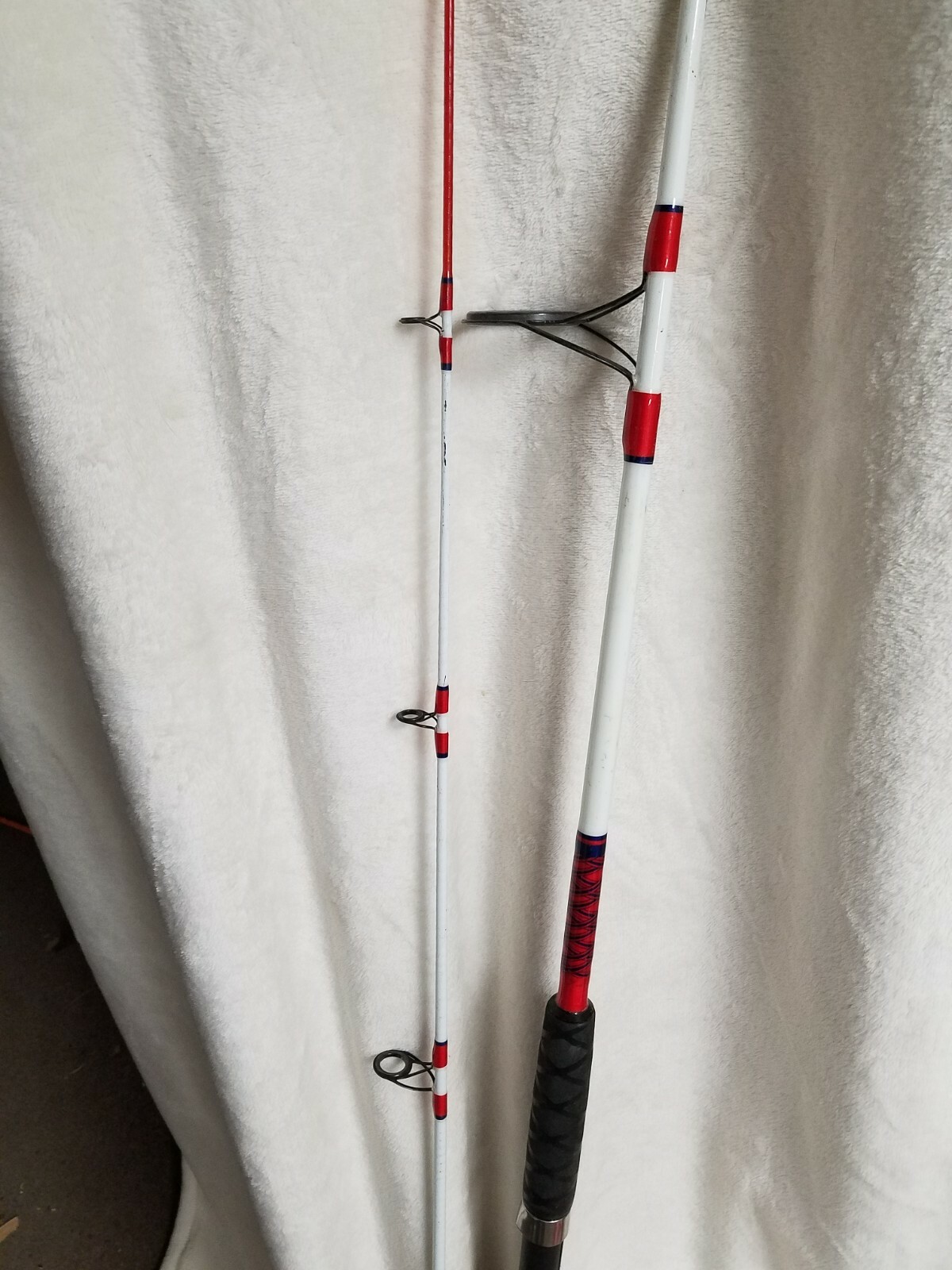 FISHIN NATIONS FN662 6′ 6″ 10-25lb. Line 2 Pc. Fishing Rod