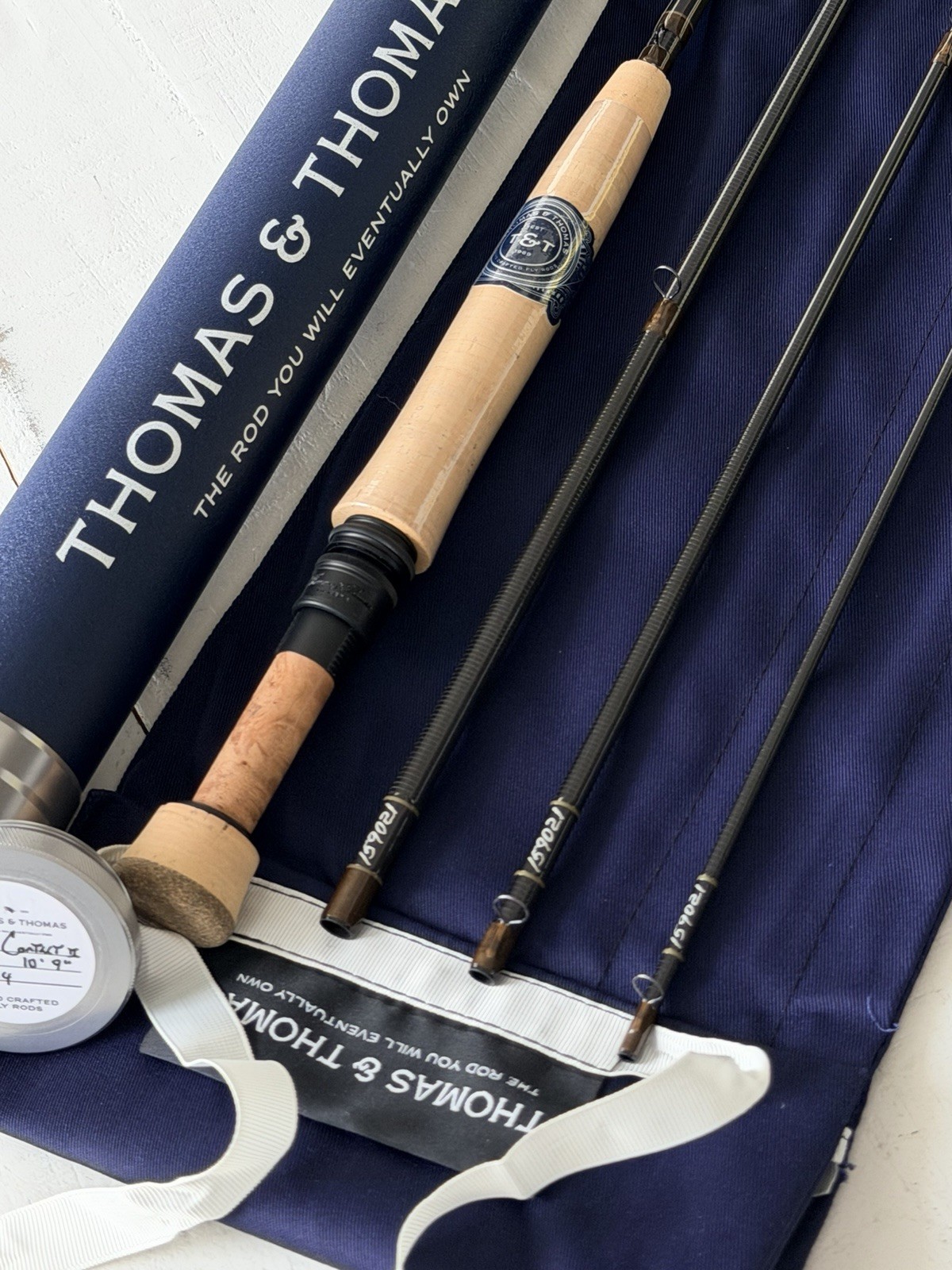 ** BEAUTIFUL**🔥 Thomas & Thomas CONTACT II 4wt 10’9”in~4pc Fly Rod!!🔥~NEW~🔥