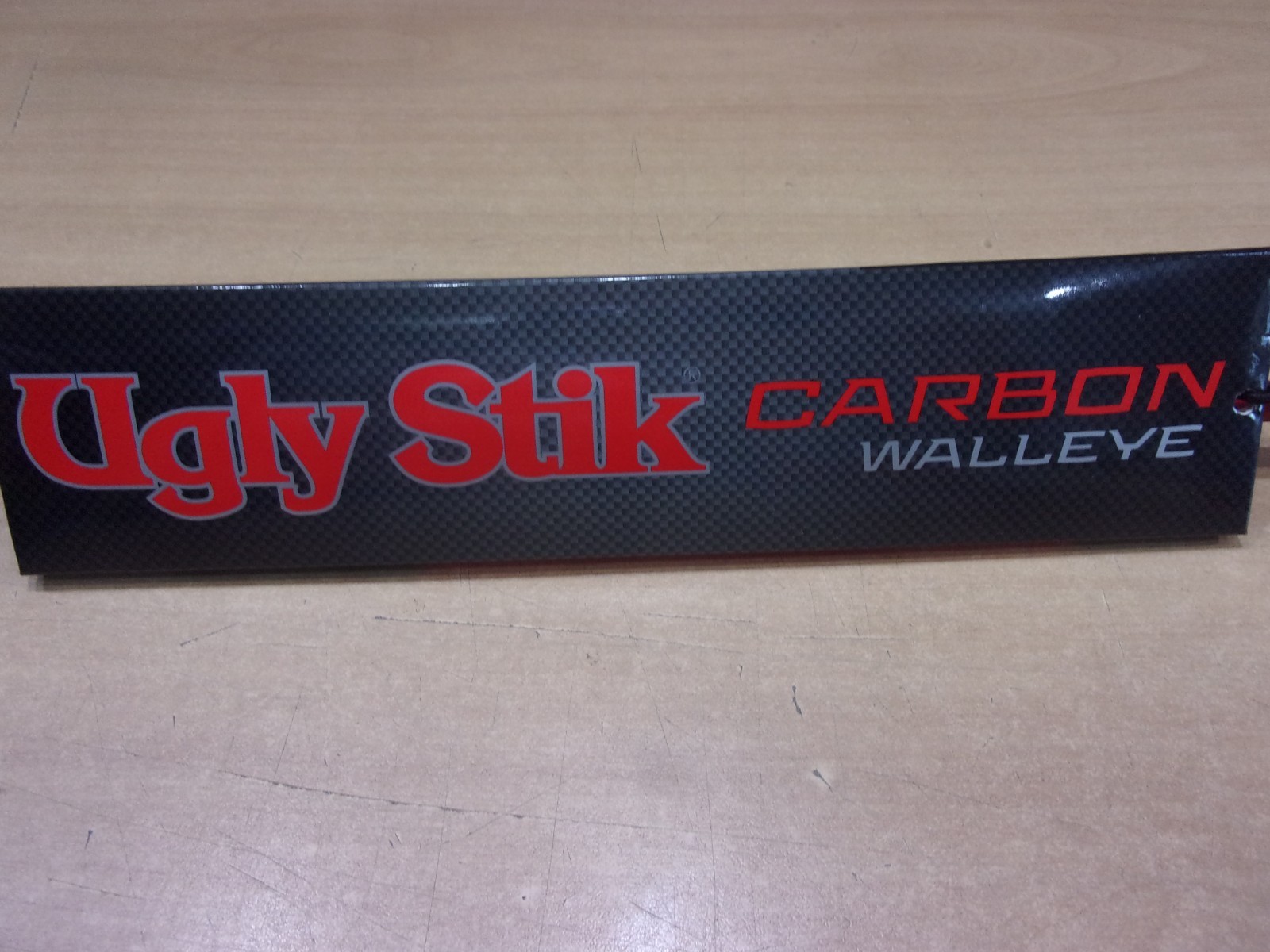 SHAKESPEARE UGLY STIK CARBON WALLEYE 7 foot Medium casting rod