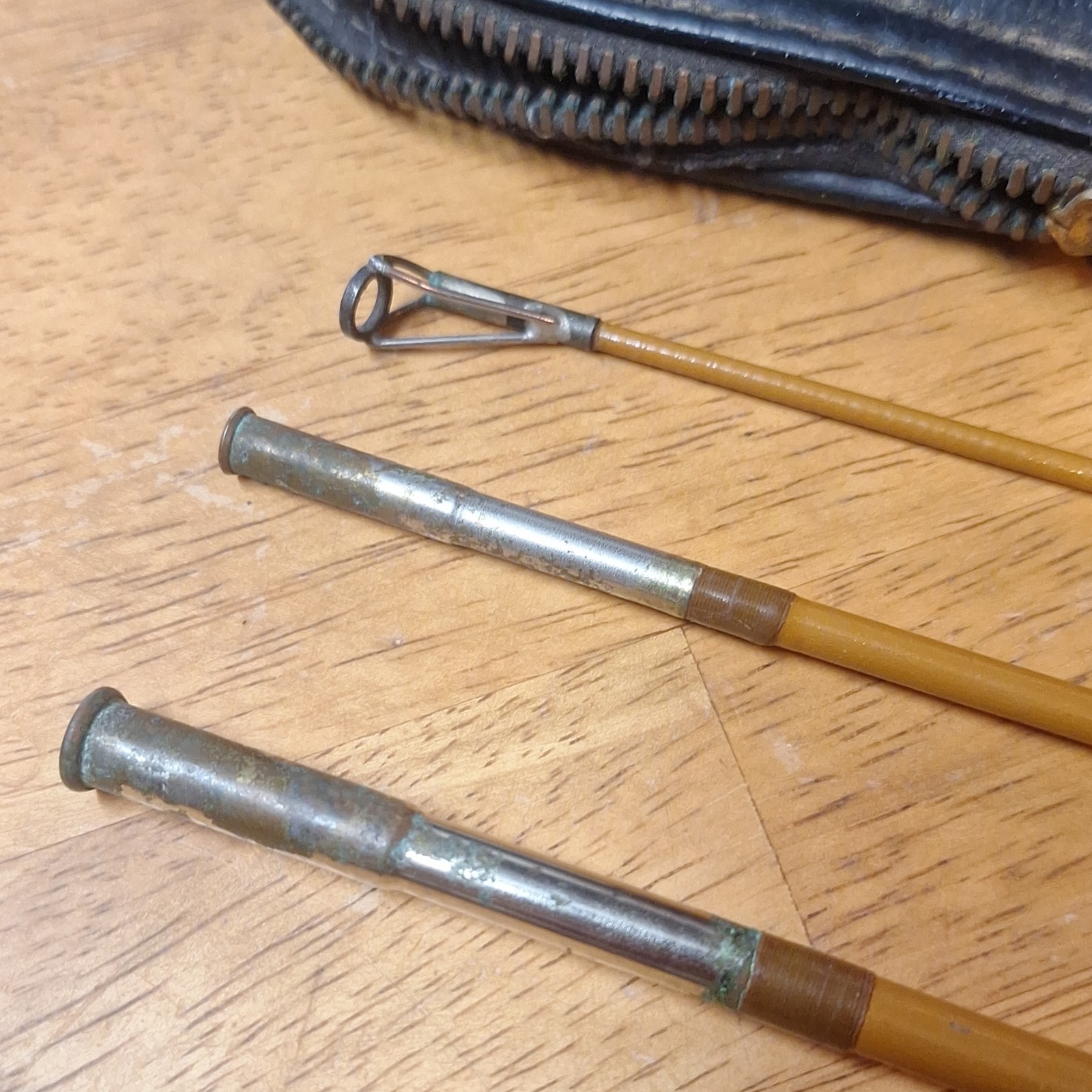 Vintage True Temper Traveller 200T Casting Rod 6′ 4pc Medium Mod 10lb 1/2oz Case