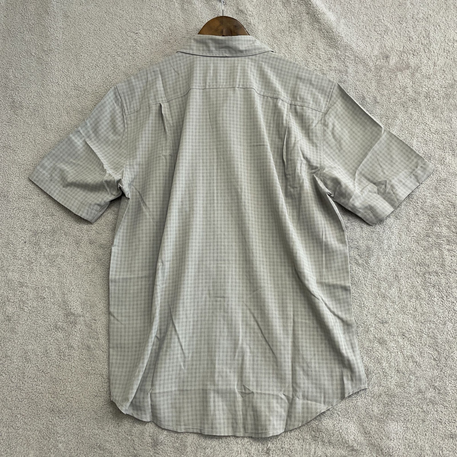 NEW Orvis Men’s S Short Sleeve Tech Shirt Gray Plaid UPF 30+ Outdoor Short Sleev
