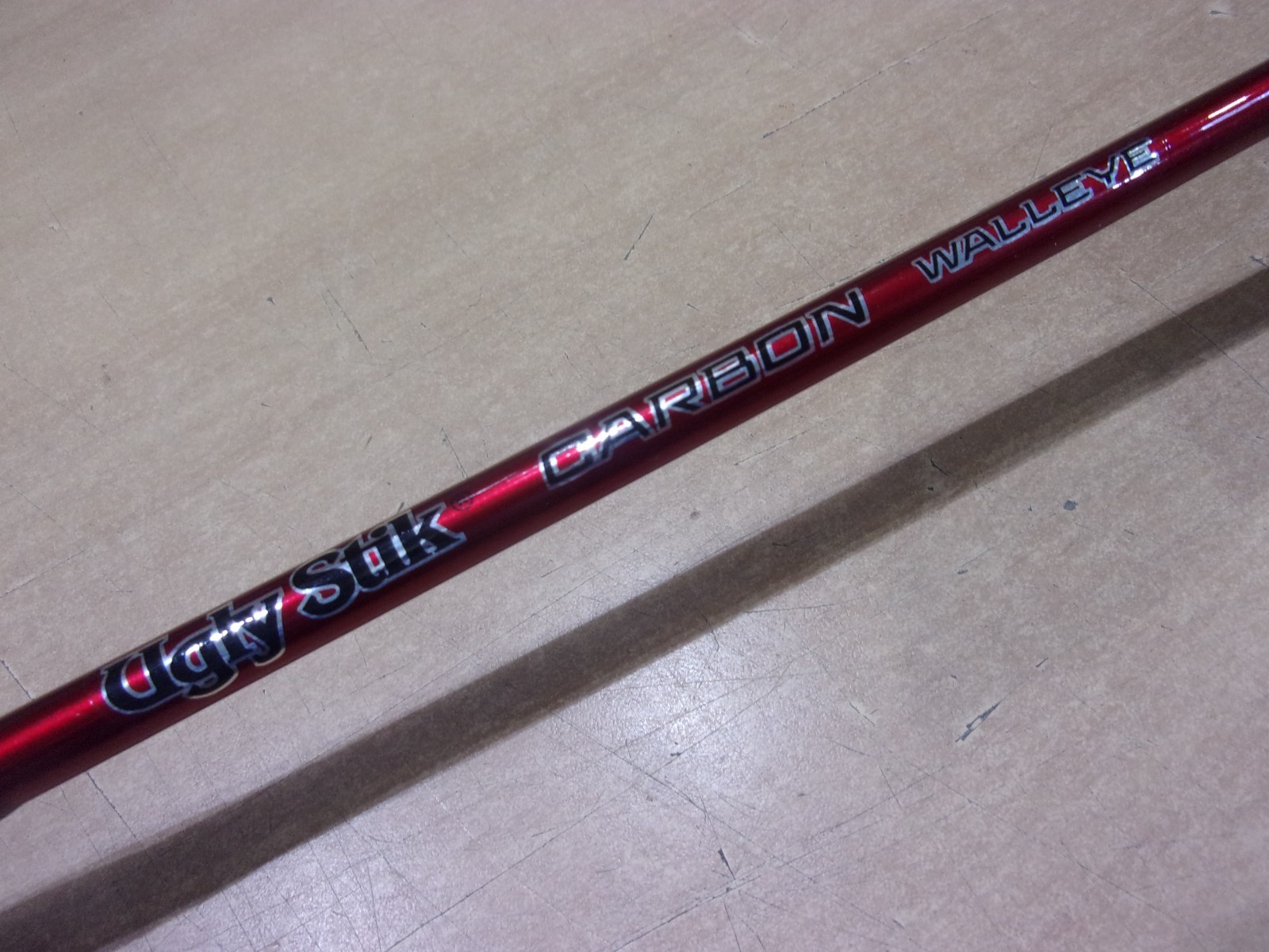 SHAKESPEARE UGLY STIK CARBON WALLEYE 6 foot 9 inch Medium Light spinning rod