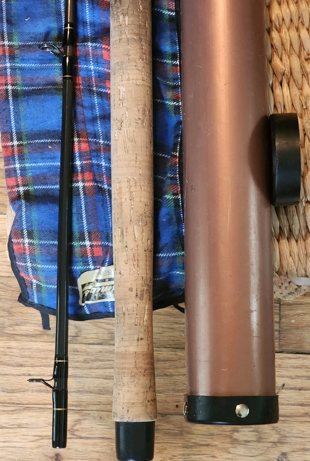 Lamiglas 1310T Medium Heavy 10-20lb 8’6″ 2pc Csting Rod USA W/sock & Tube EUC.