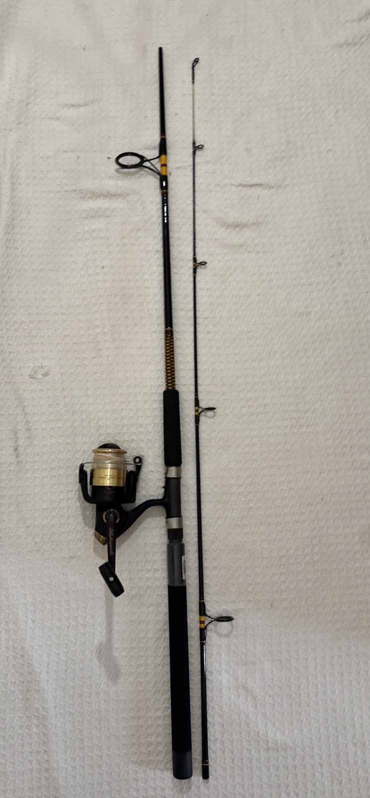 Shakespeare Ugly Stik BWS 1100 11’ Heavy Action Fishing Rod 12-40 lb Line Combo