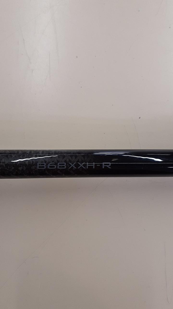 GAMAKATSU LUXXE Avenge B68XXH-R Bass Fishing Rod 6’8″ 160g with Cover
