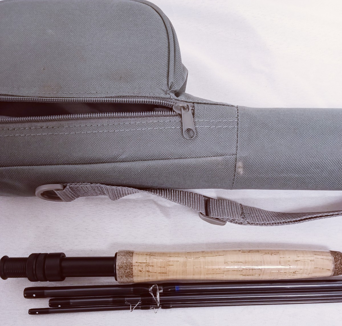 Cabela’s White River Prestige 8’6 Fly Fishing Rod 5wt 4pc With Case & 5/6 Reel