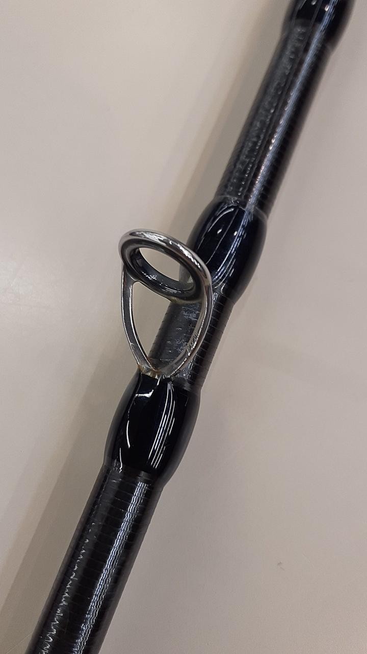 APIA GRANDAGE Seabass Fishing Rod 7’6″ 2-piece, Used Grip, 170g