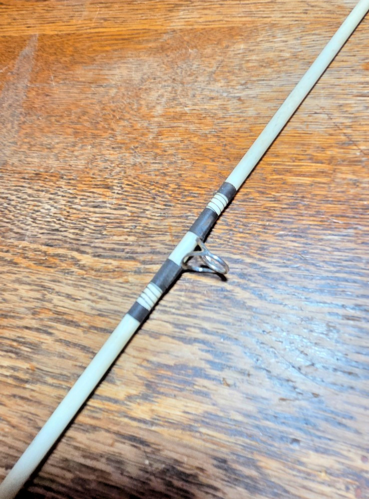 Vintage Johnny Walker 5′ 1-Piece Spin Cast Fishing Rod