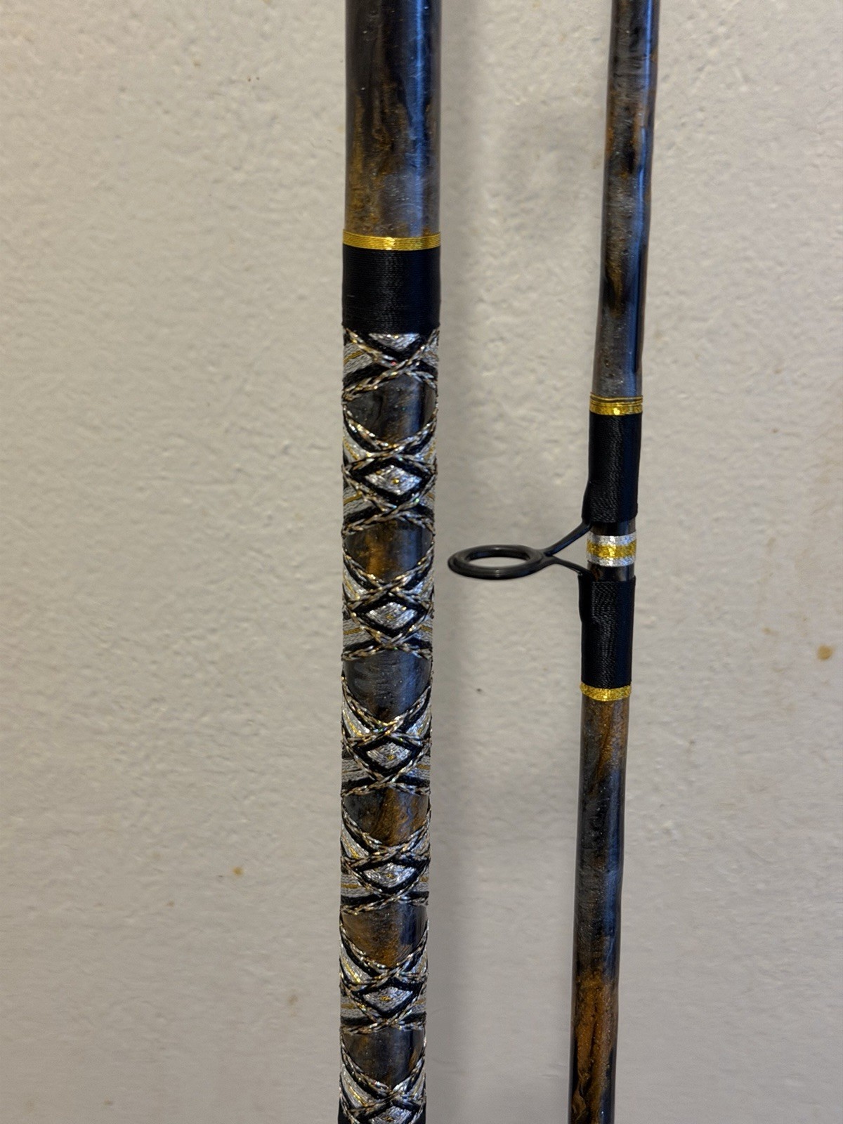 CUSTOM SURF PIER OR JETTY ROD 10 FT 20-40 LB BLACK SILVER AND GOLD NEW