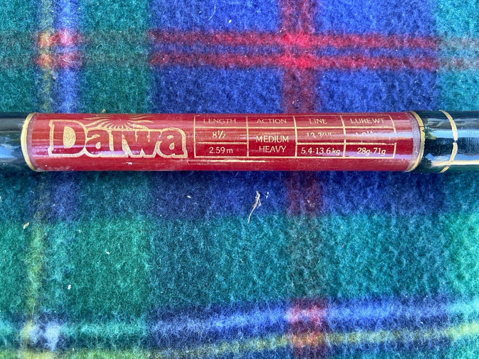 VINTAGE DAIWA 1376B 8’6″ MED. HEAVY TROLLING/CASTING 2 PIECE ROD MADE IN USA