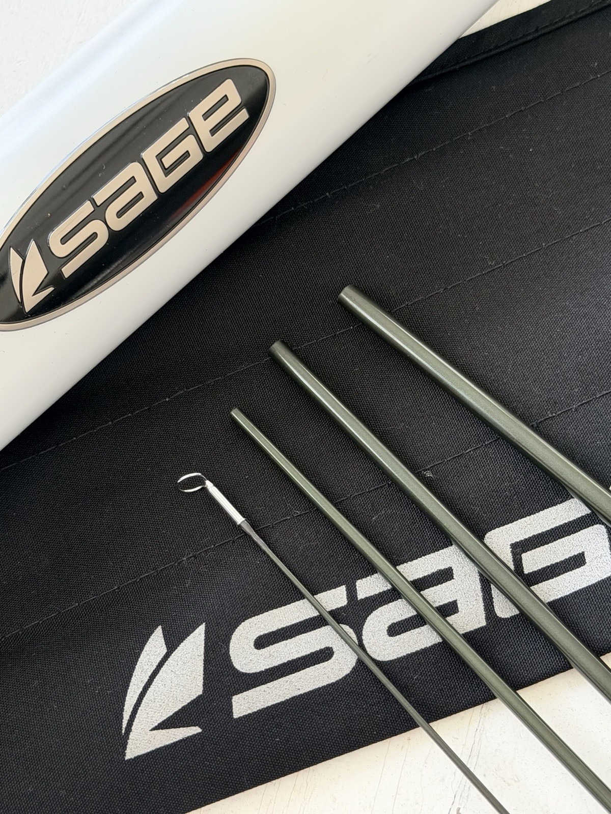 **BEAUTIFUL** 🔥 SAGE R8 Core 4wt. 8’6”in FlyRod!!🔥~LEGENDARY~🔥