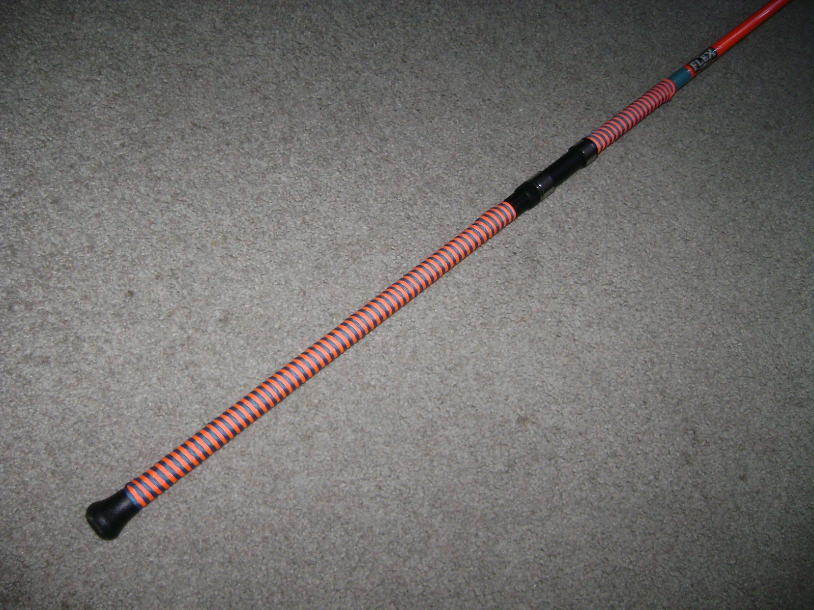 GLOW ROD MEAT HUNTER FLEX 10′ HVY SPINNING -GLOWS ORANGE UNDER BLACKLIGHT !