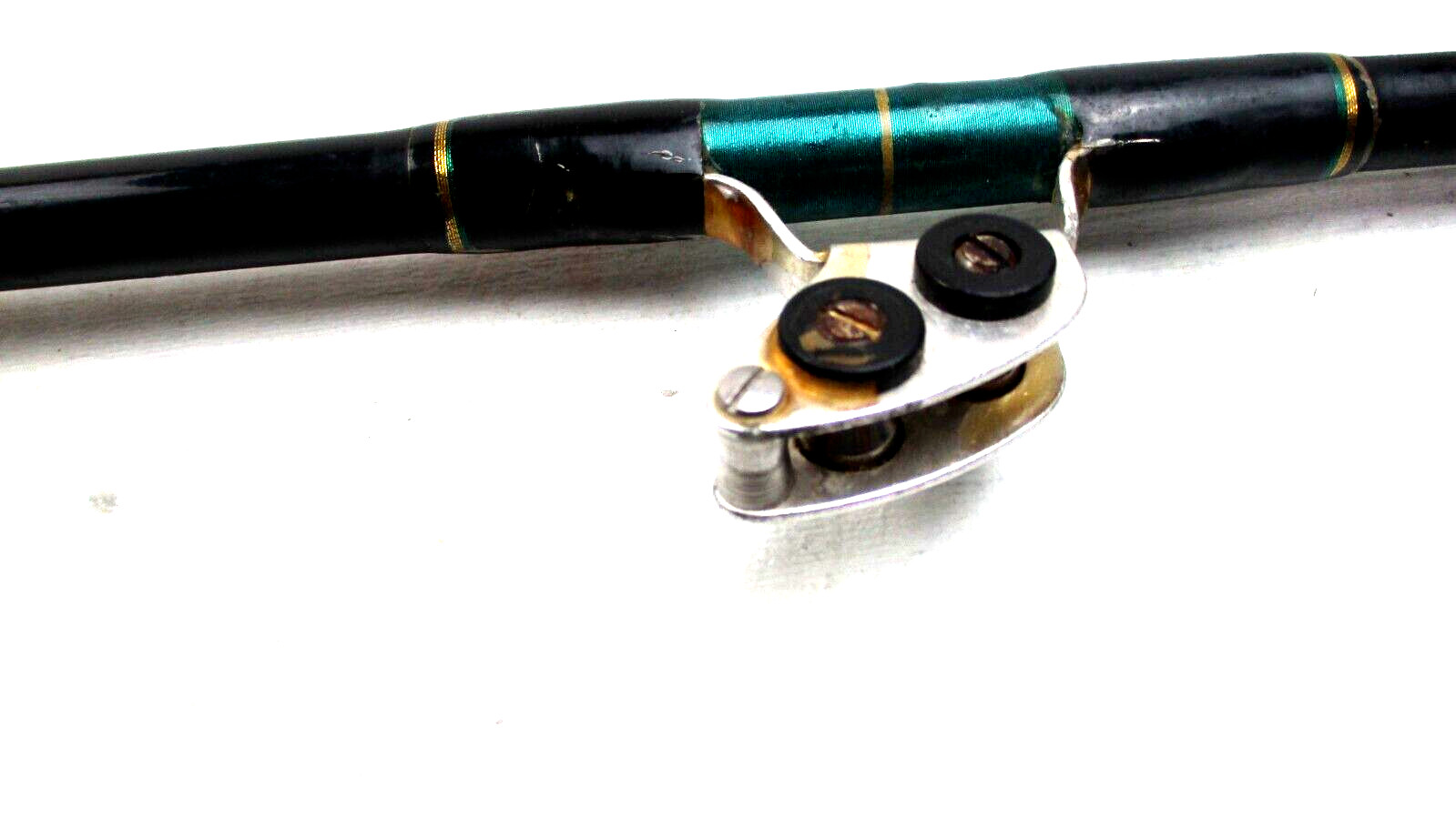 Shakespeare Tidewater TW66 4/0 F 6’6” 30 – 50,Lbs Fishing Rod Graphite