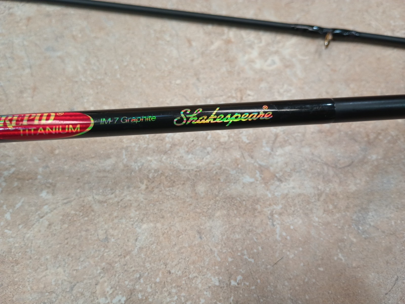 Shakespeare Intrepid Titanium IM7 Graphite CA 3086 2M 8’ 6” Medium 2-pc Spin Rod