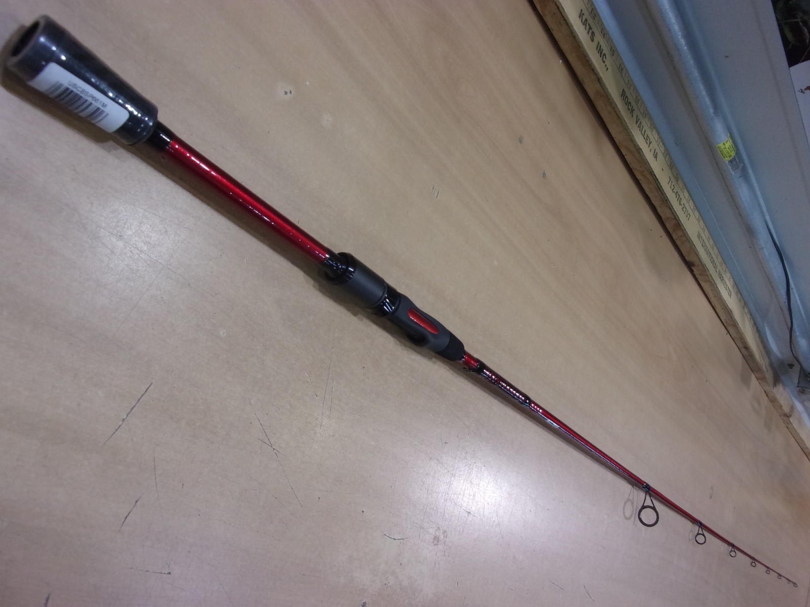 SHAKESPEARE UGLY STIK CARBON 6 foot 6 inch Medium spinning rod